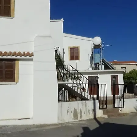 Villa Kormakitis Villas *